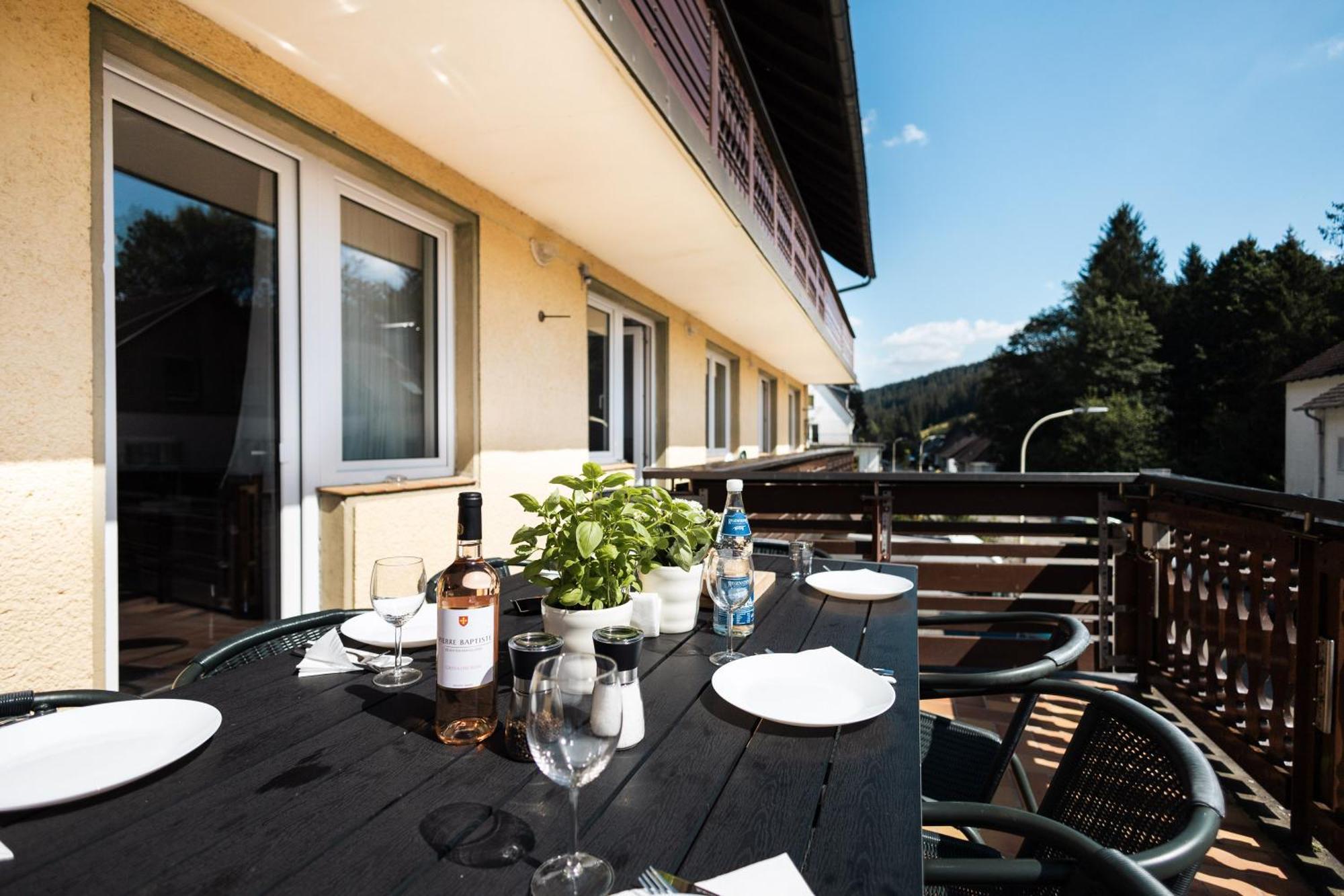 Apartmenthaus Am Waldrand- Kueche - Fruehstueck - Balkon Wildemann Zewnętrze zdjęcie